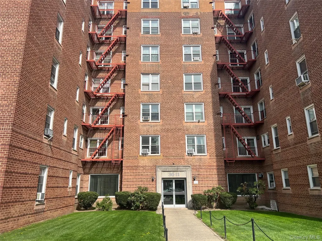 3011 Parsons Boulevard Flushing NY 11354