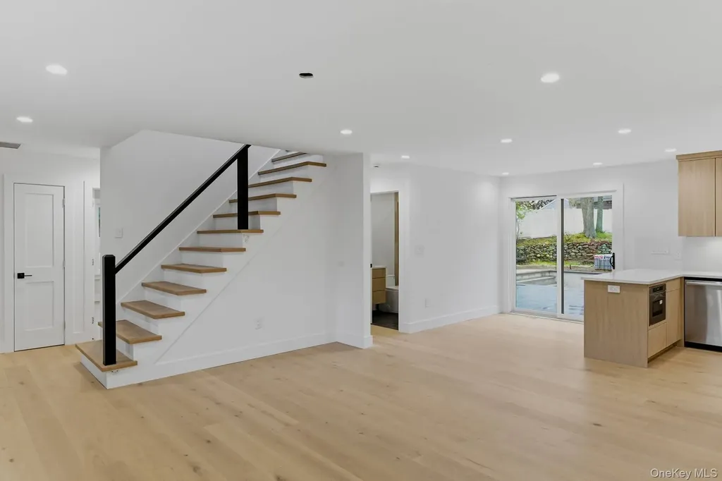 7 Mortimer Street Westhampton Beach NY 11978