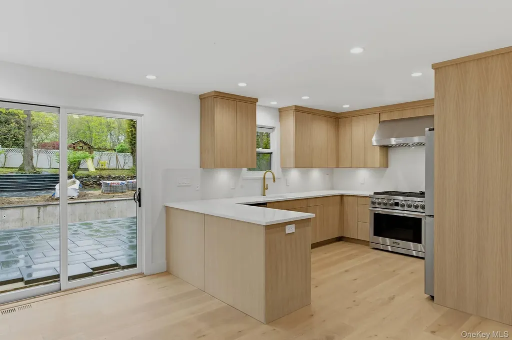 7 Mortimer Street Westhampton Beach NY 11978