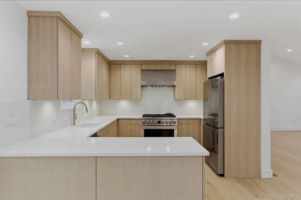 7 Mortimer Street Westhampton Beach NY 11978