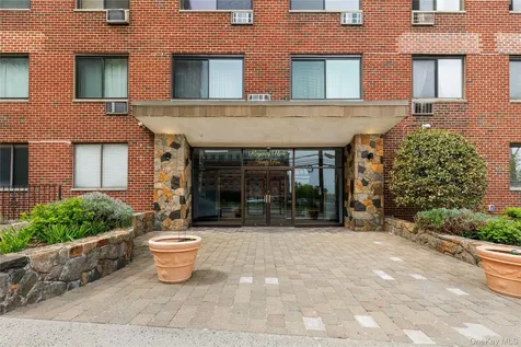 25 Lake Street White Plains NY 10604