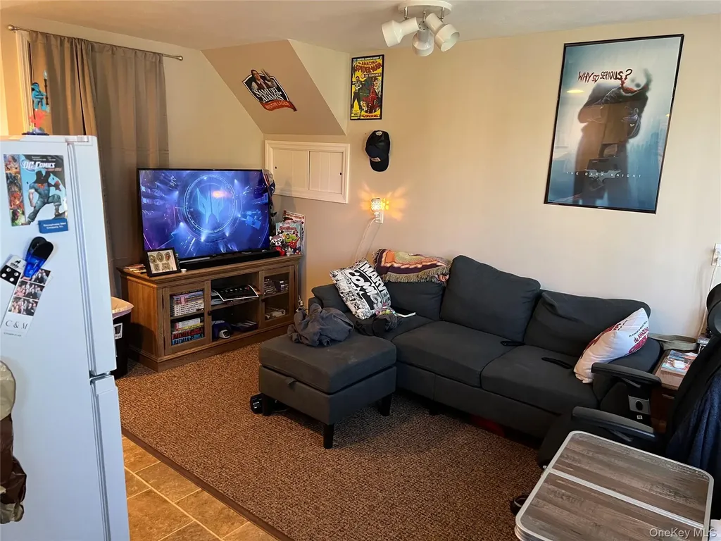 65 Thoreau Road North Babylon NY 11703