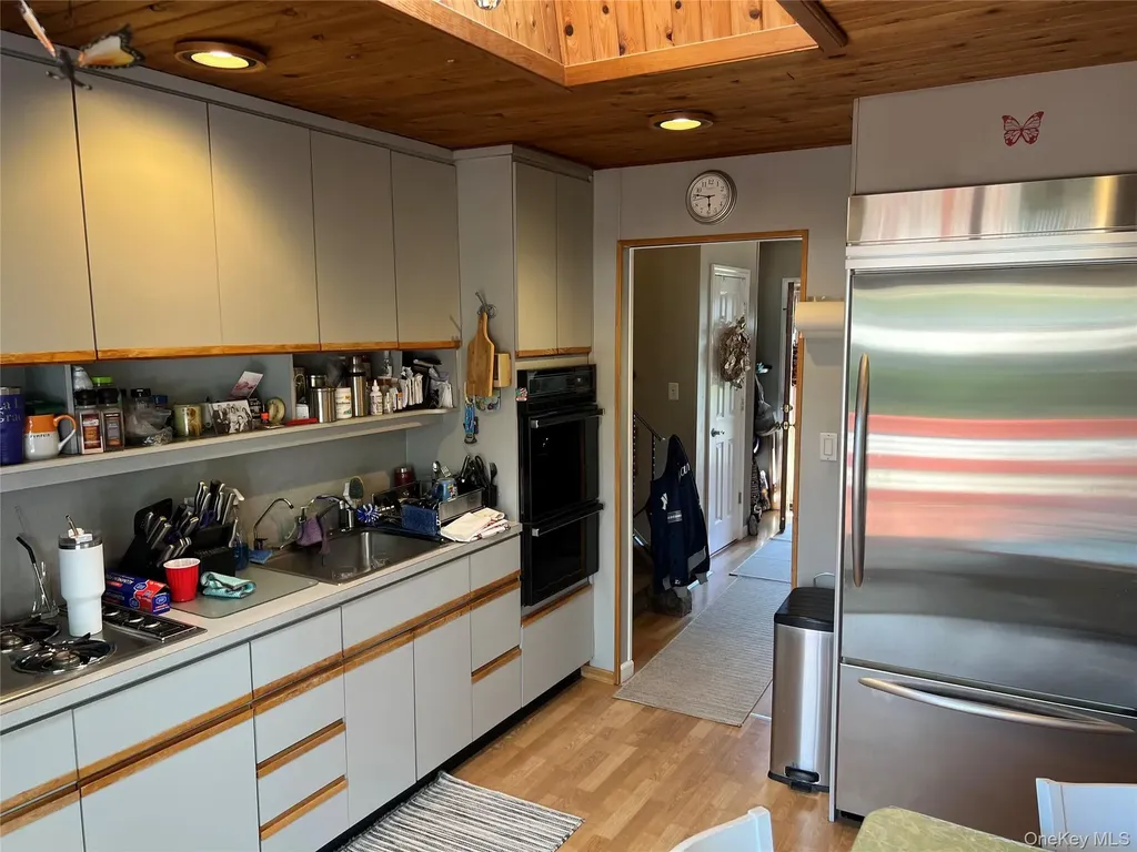 65 Thoreau Road North Babylon NY 11703
