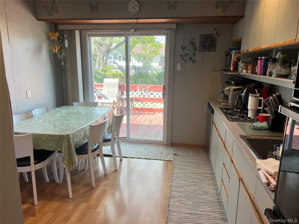 65 Thoreau Road North Babylon NY 11703