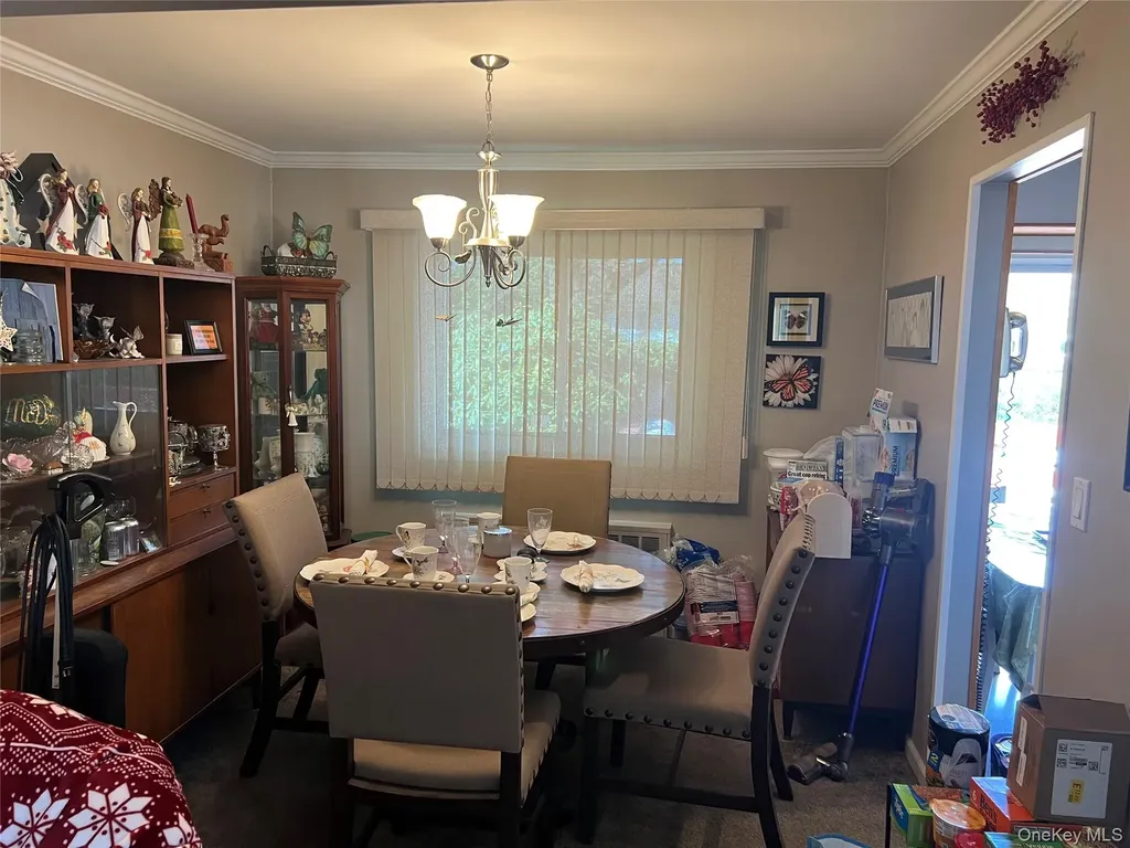 65 Thoreau Road North Babylon NY 11703