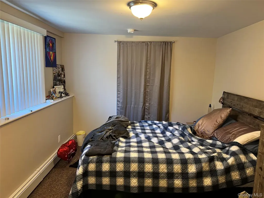 65 Thoreau Road North Babylon NY 11703