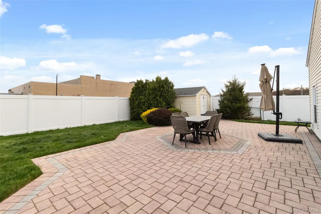 166 Pratt Street West Babylon NY 11704