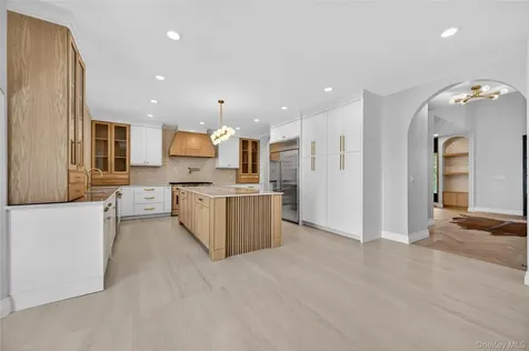 15 Ridge Drive Port Washington NY 11050