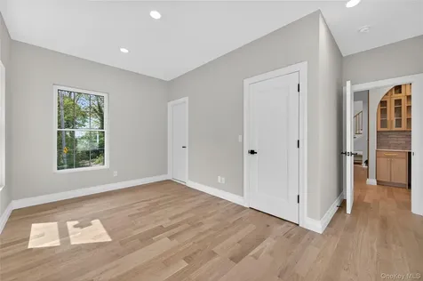 15 Ridge Drive Port Washington NY 11050