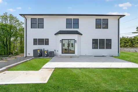 15 Ridge Drive Port Washington NY 11050