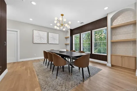 15 Ridge Drive Port Washington NY 11050