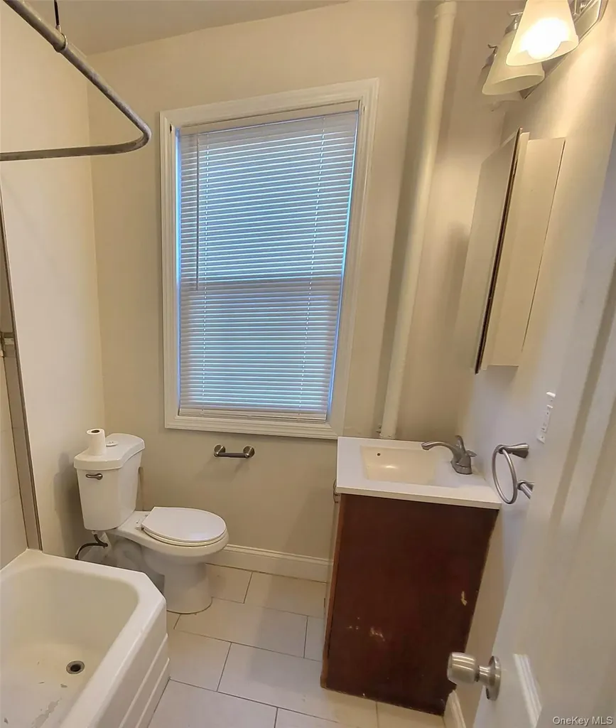 607 S 5th Avenue Mount Vernon NY 10550