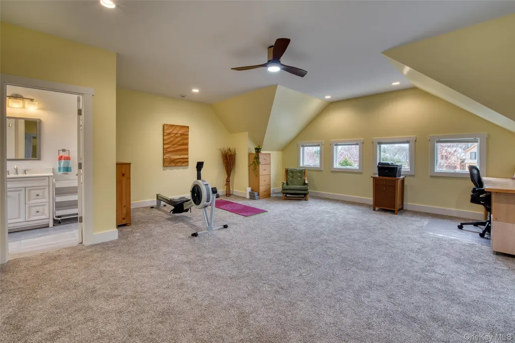 17 Willowood Court Westhampton NY 11977