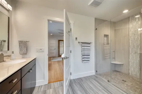 17 Willowood Court Westhampton NY 11977