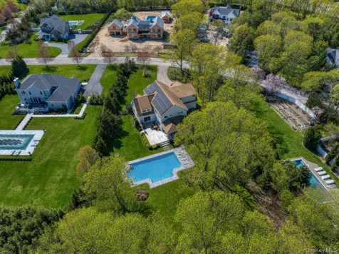 17 Willowood Court Westhampton NY 11977