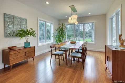 17 Willowood Court Westhampton NY 11977