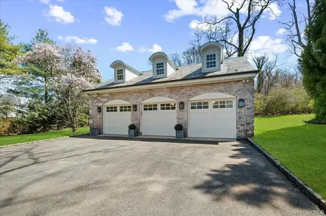 516 Centre Island Road Centre Island NY 11771