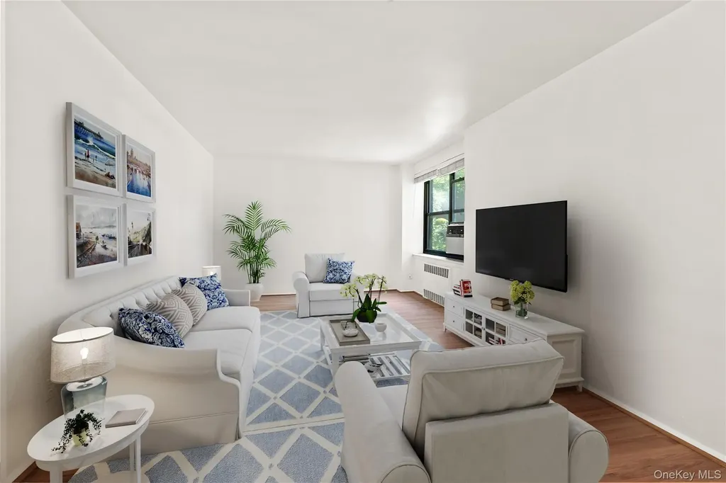 13915 28th Road Flushing NY 11354