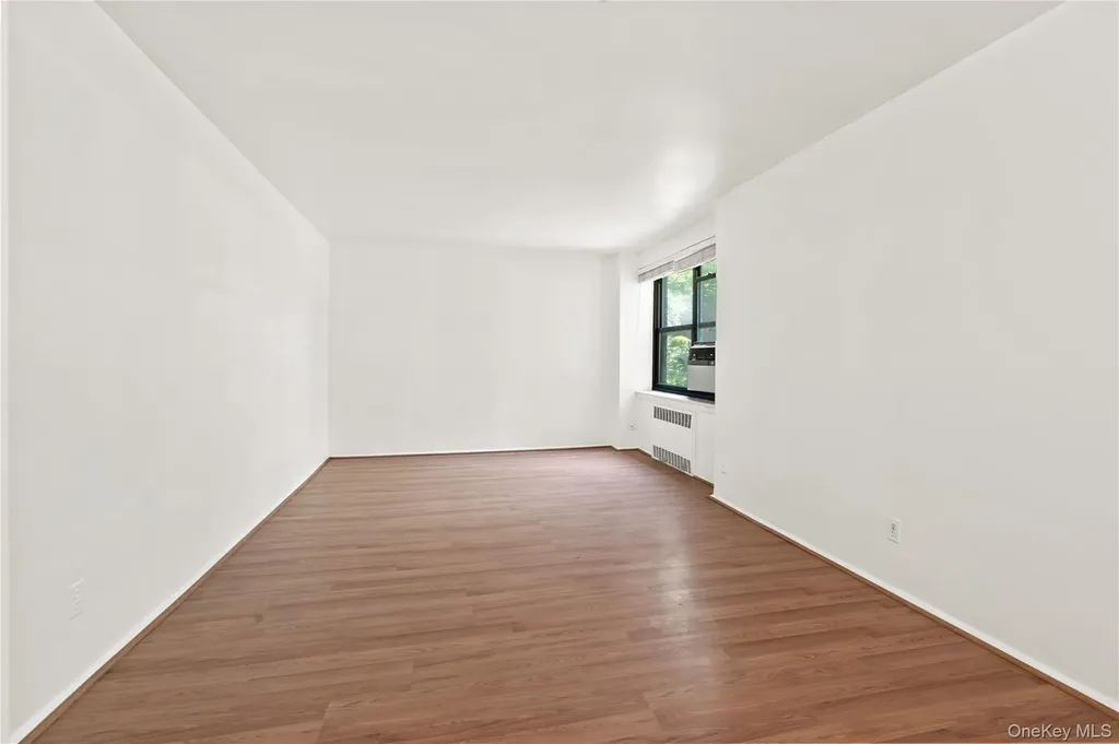 13915 28th Road Flushing NY 11354