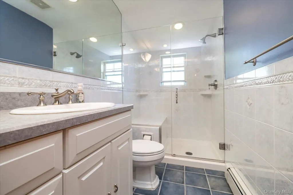 68 Broadway Malverne NY 11565