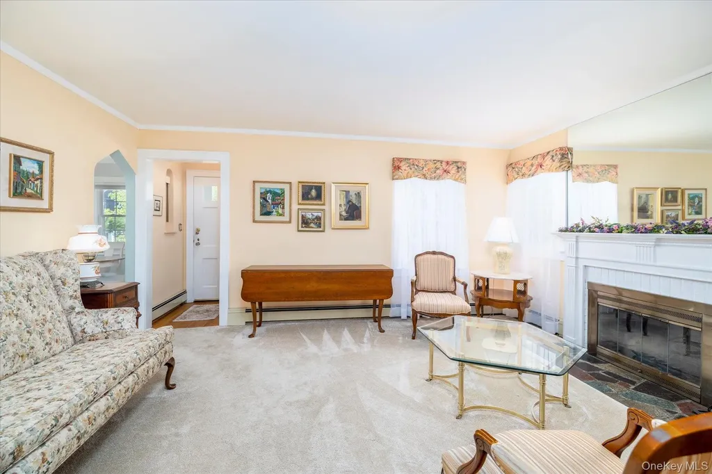 68 Broadway Malverne NY 11565