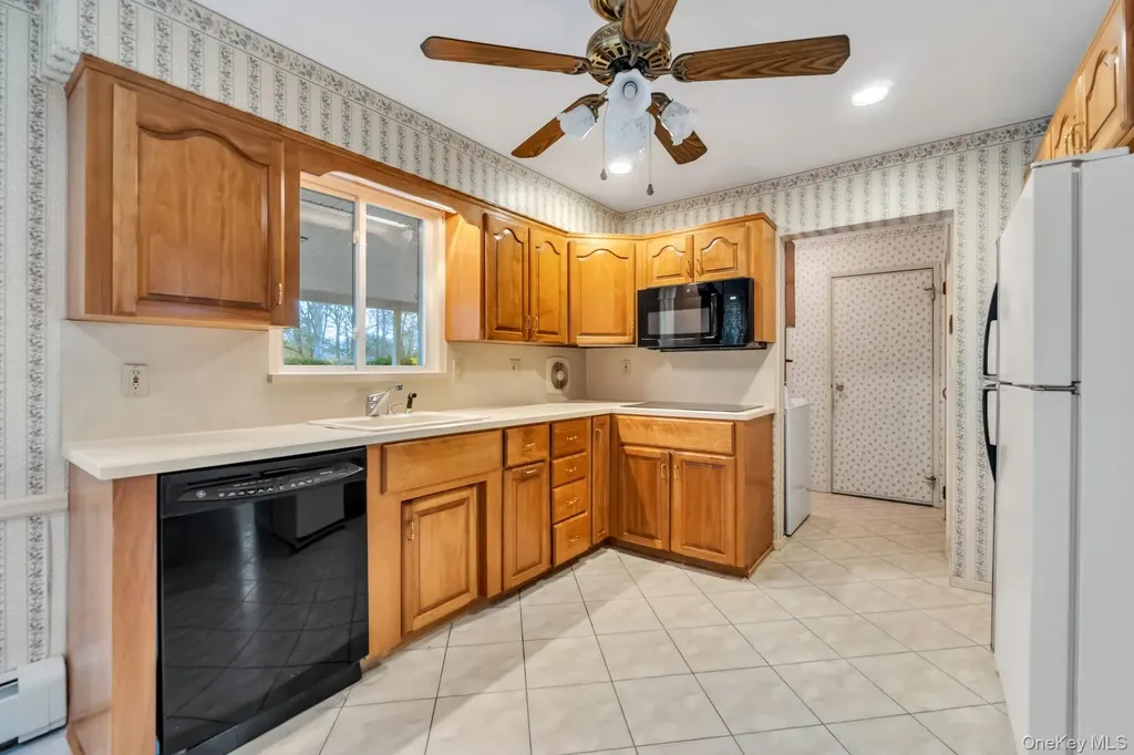 171 Nathan Drive Bohemia NY 11716