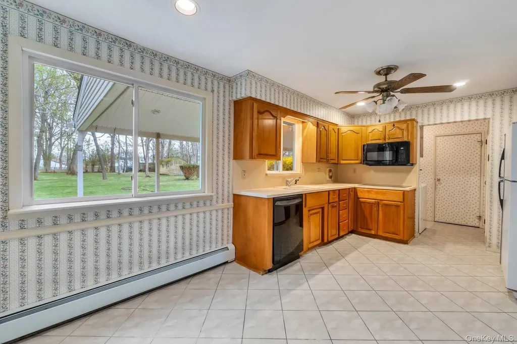 171 Nathan Drive Bohemia NY 11716