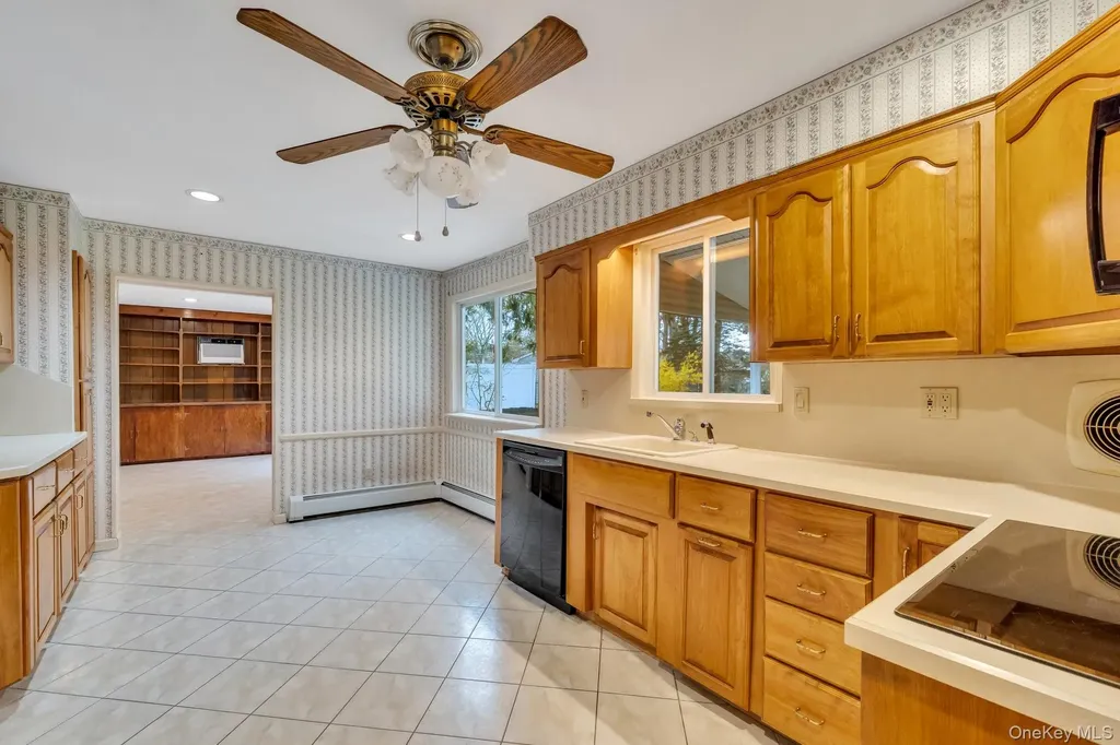 171 Nathan Drive Bohemia NY 11716