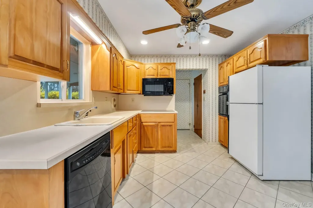 171 Nathan Drive Bohemia NY 11716