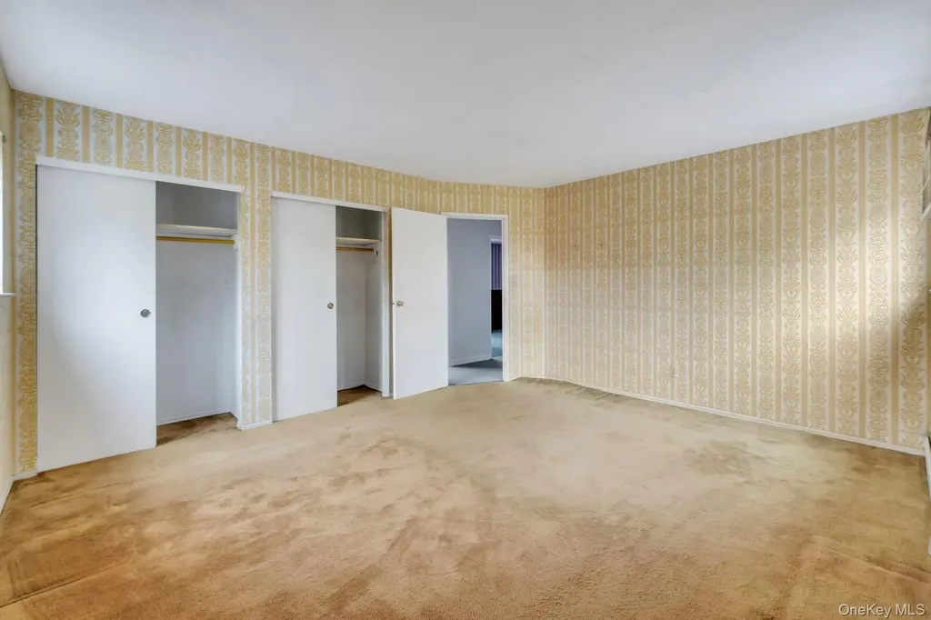 171 Nathan Drive Bohemia NY 11716
