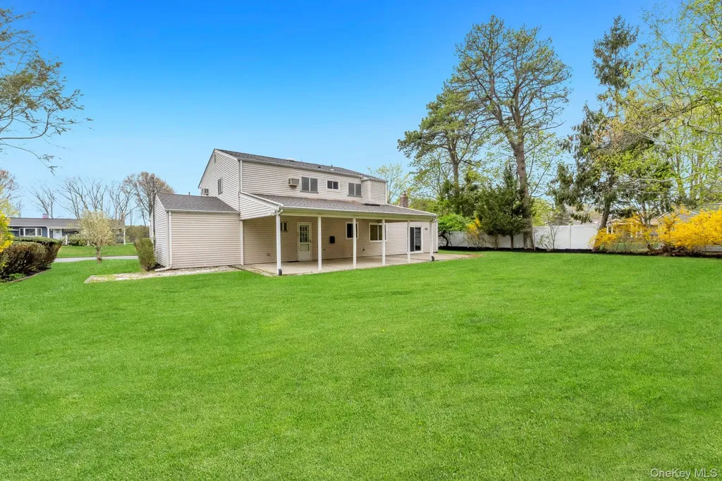 171 Nathan Drive Bohemia NY 11716