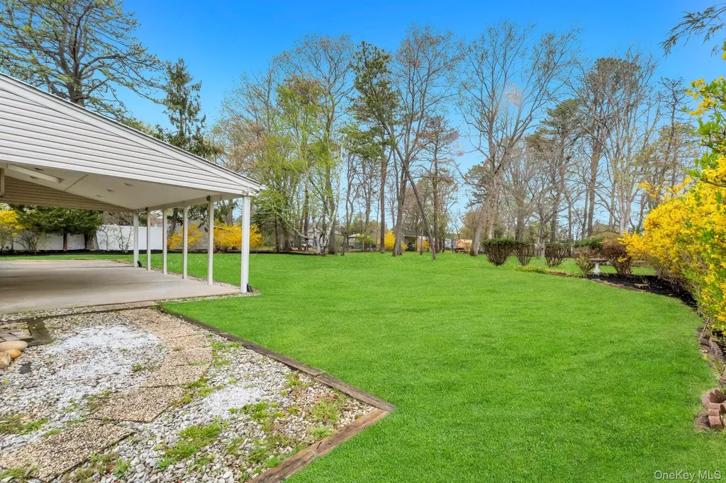 171 Nathan Drive Bohemia NY 11716