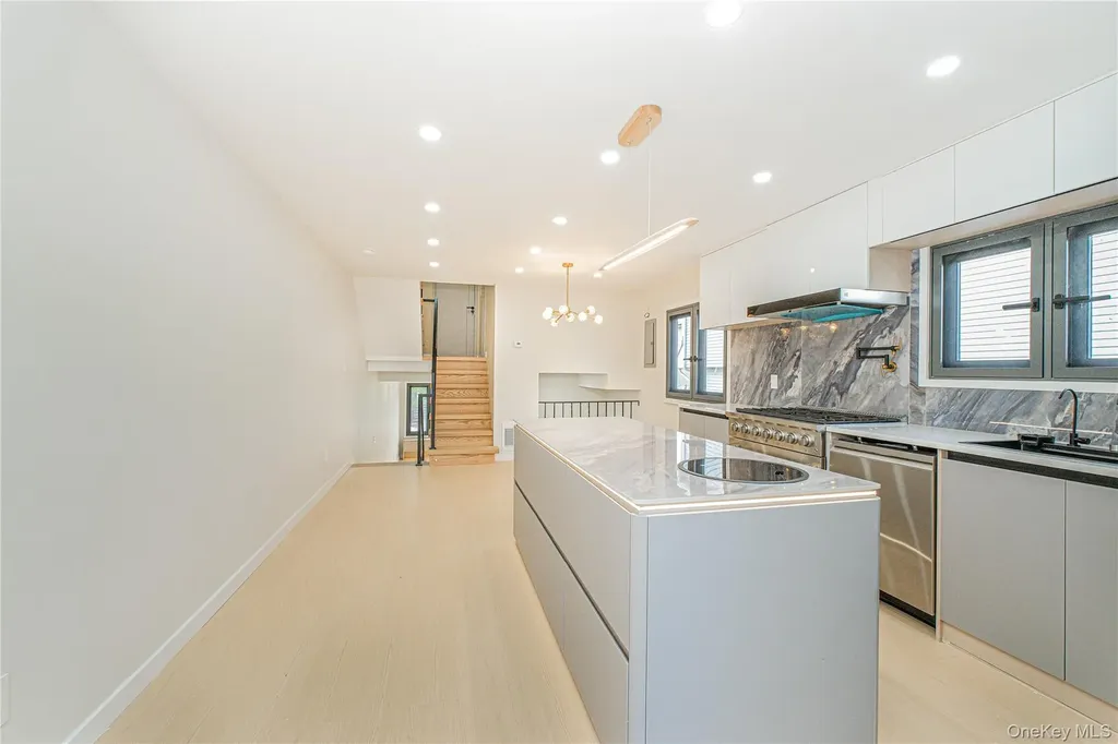 55 Beard Street Staten Island NY 10314