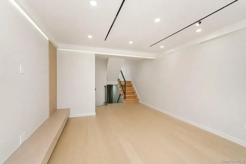 55 Beard Street Staten Island NY 10314
