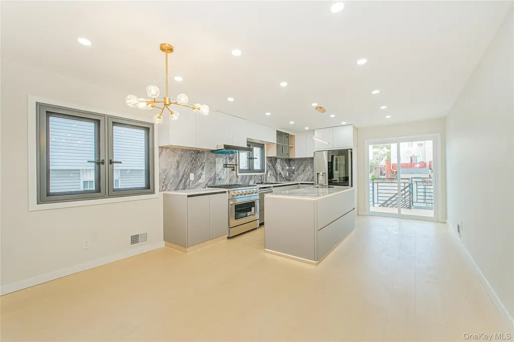 55 Beard Street Staten Island NY 10314