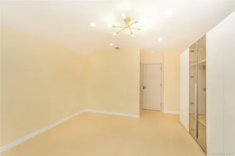 55 Beard Street Staten Island NY 10314