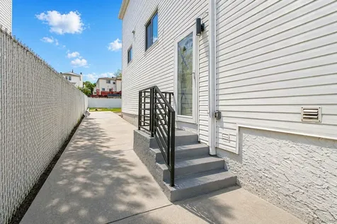 55 Beard Street Staten Island NY 10314
