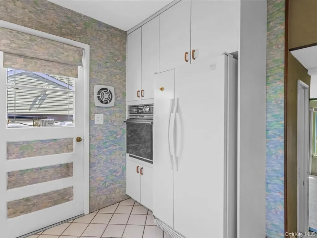 24 Jerold Street Plainview NY 11803