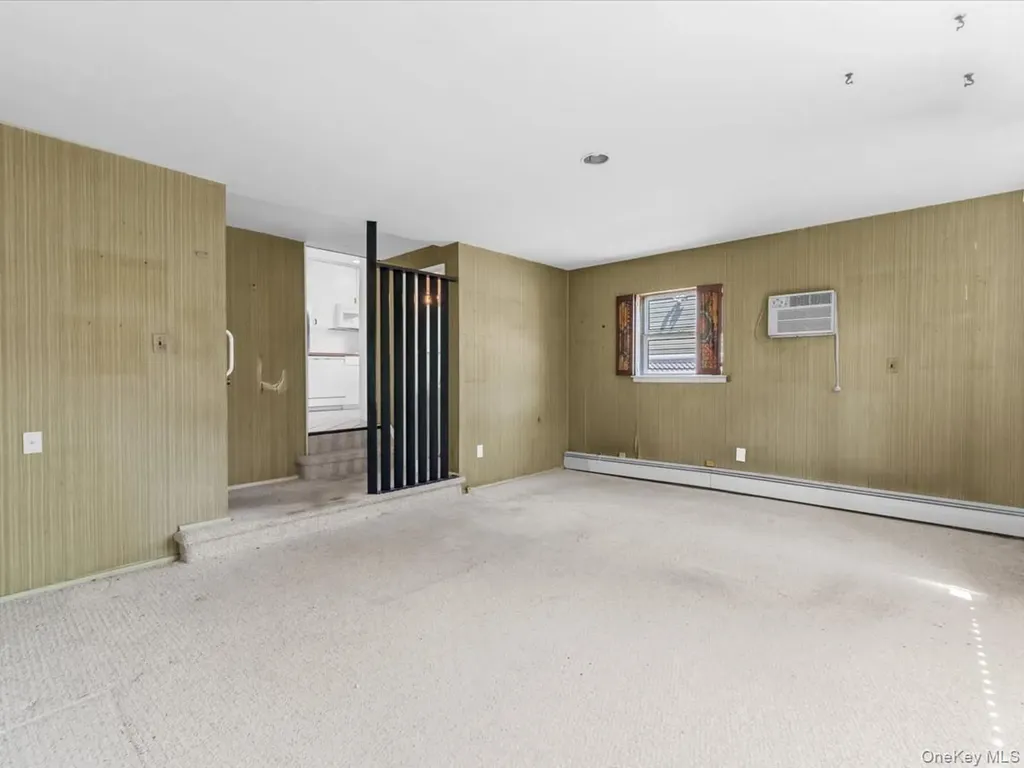24 Jerold Street Plainview NY 11803