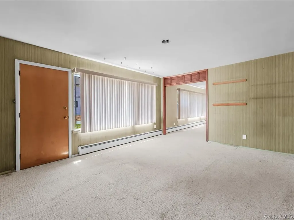 24 Jerold Street Plainview NY 11803