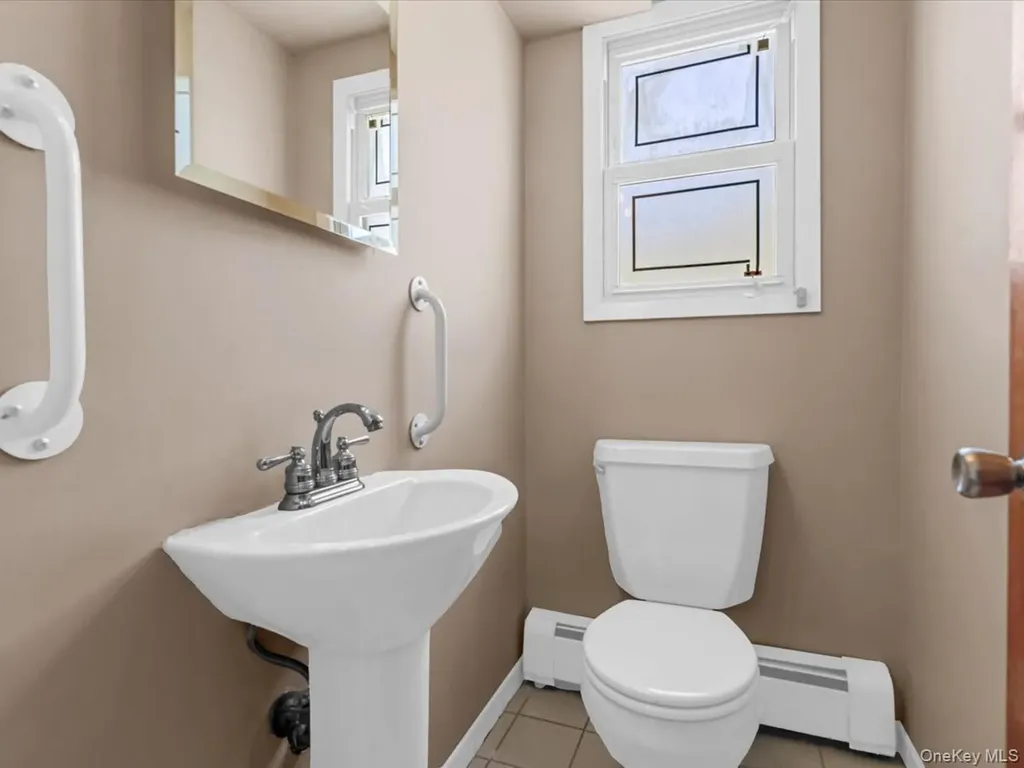 24 Jerold Street Plainview NY 11803
