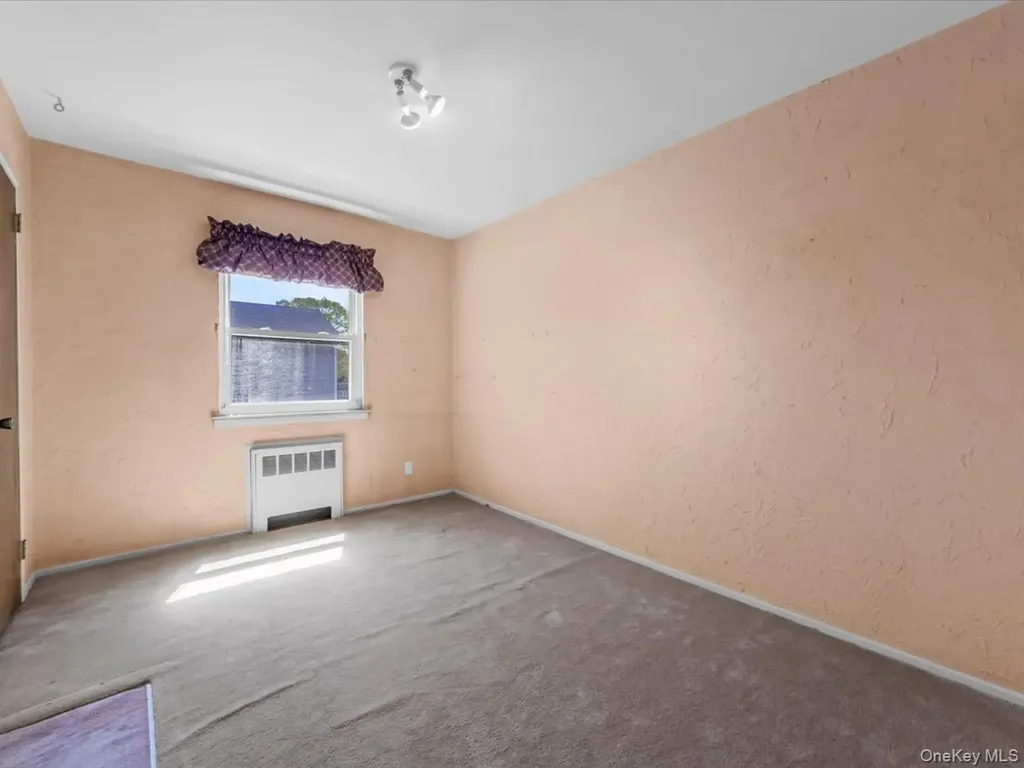 24 Jerold Street Plainview NY 11803