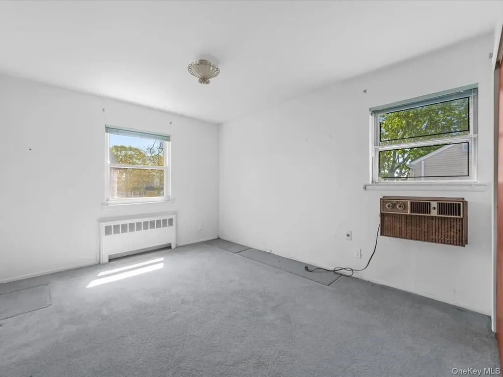 24 Jerold Street Plainview NY 11803