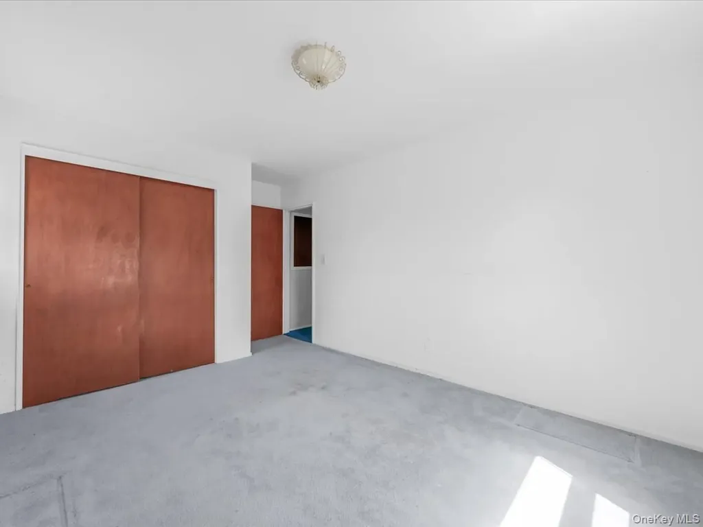 24 Jerold Street Plainview NY 11803