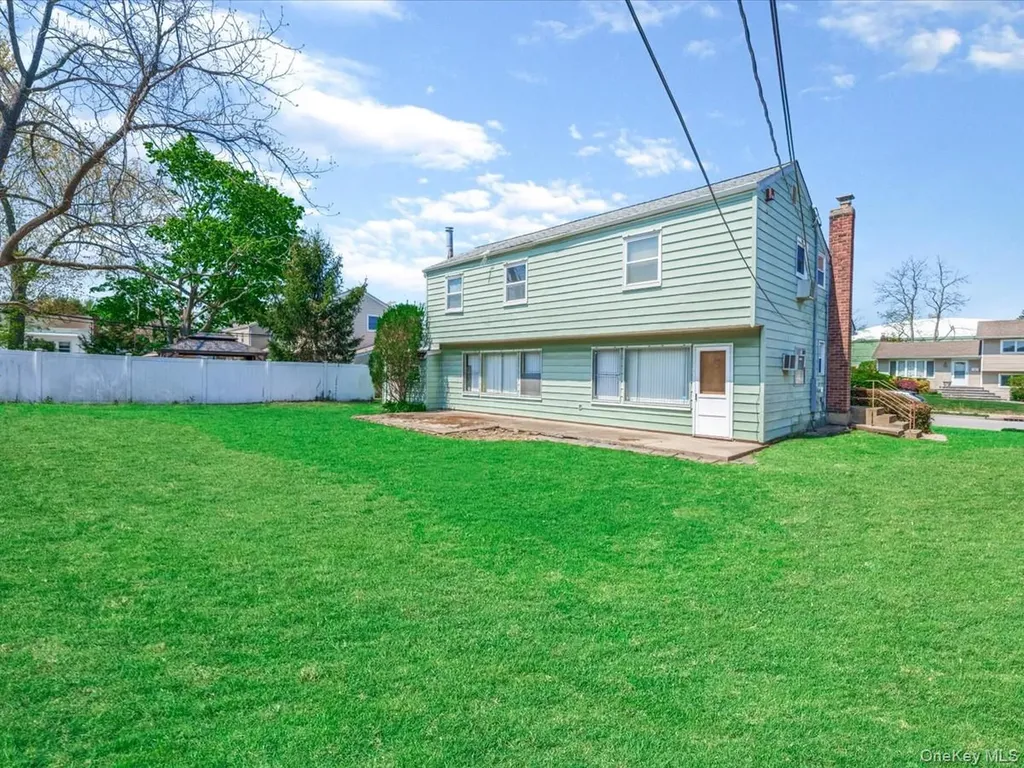 24 Jerold Street Plainview NY 11803