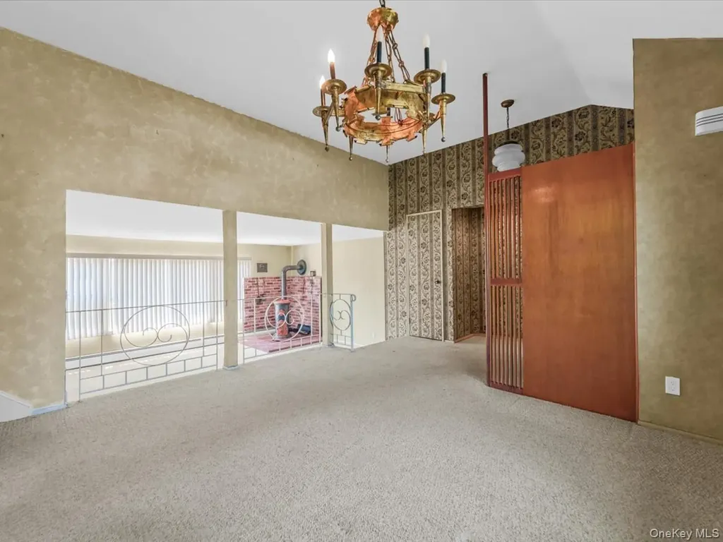 24 Jerold Street Plainview NY 11803