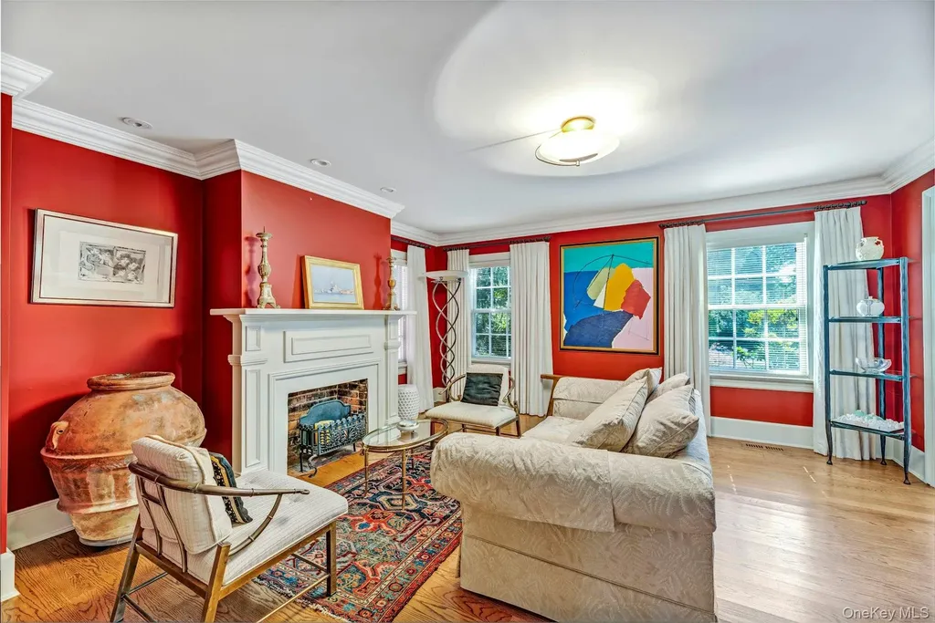15405 Main Road Mattituck NY 11952