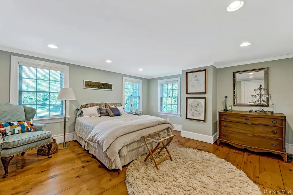 15405 Main Road Mattituck NY 11952