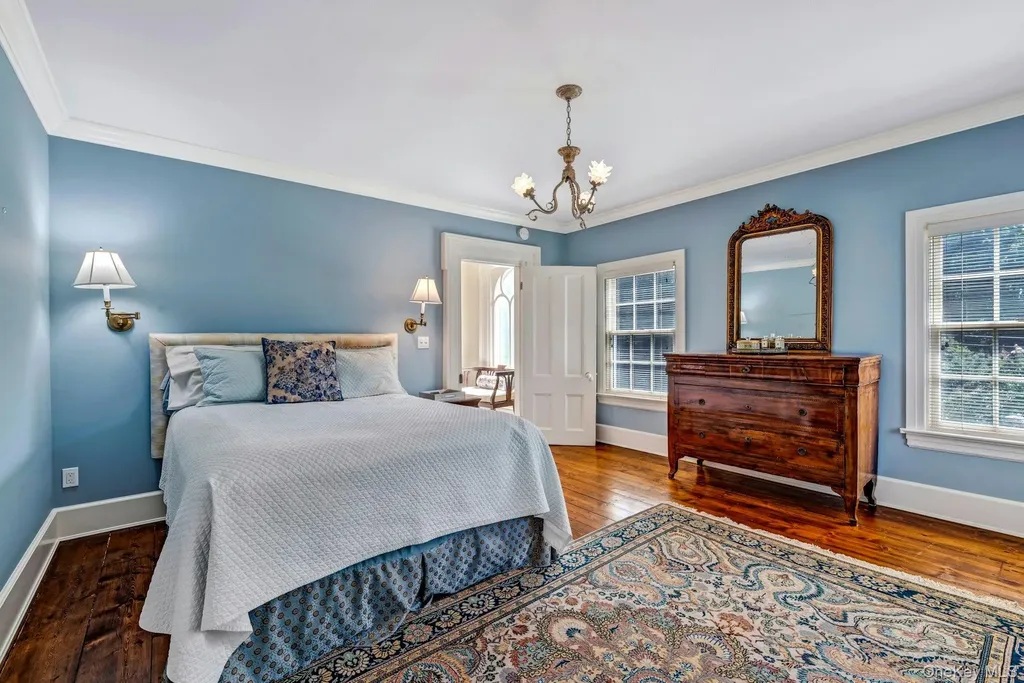 15405 Main Road Mattituck NY 11952
