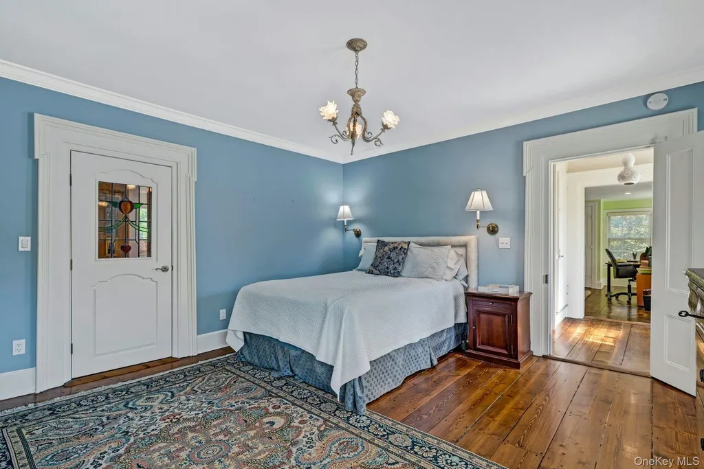 15405 Main Road Mattituck NY 11952